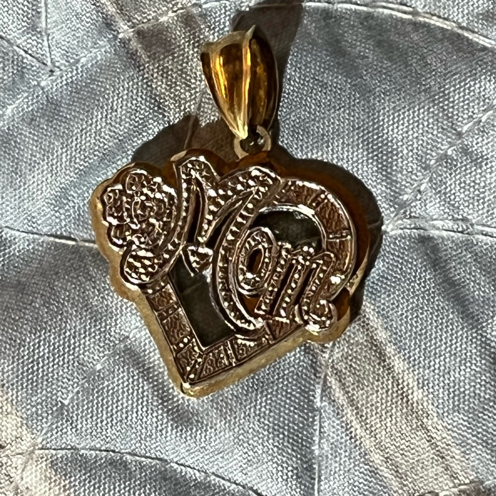 10k white and yellow gold pendant